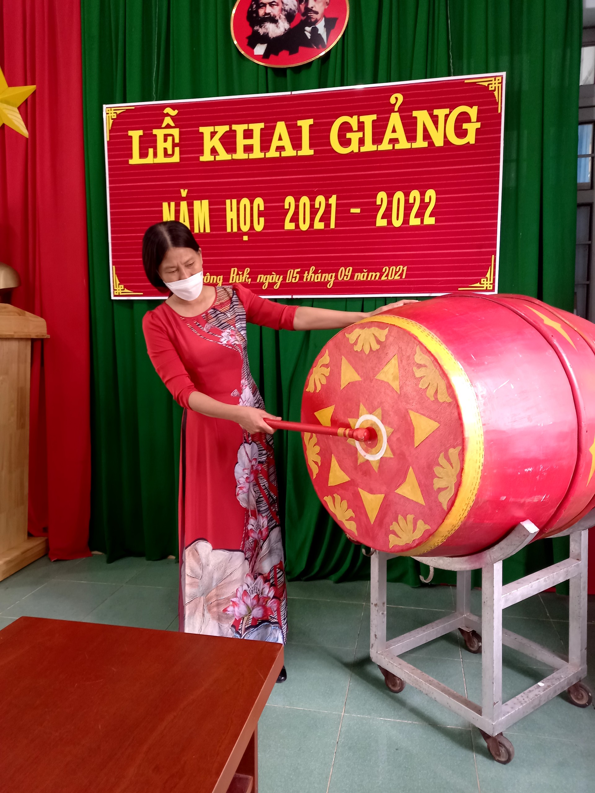 Trường Tiểu học Phạm Văn Đồng tổ chức khai giảng năm học 2021 – 2022